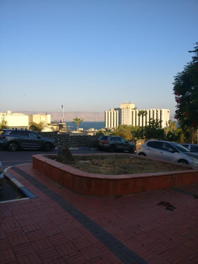 פינה שקטה דקה הליכה לכנרת והטיילת Apartment Tiberias Bagian luar foto